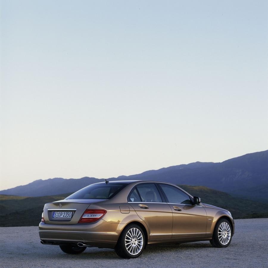  Mercedes-Benz C-Class 2007 года  (фото 135 из 413)